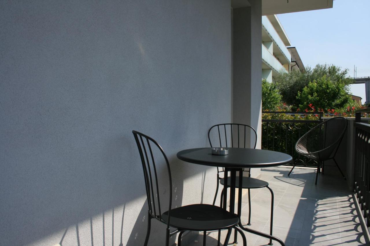 Du Lac Aparments Desenzano del Garda Dış mekan fotoğraf
